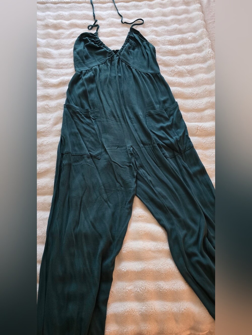 Cupshe Dark Green Plunge Halter Jogger Jumpsuit